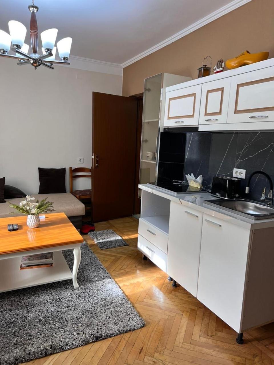 3M Urban Stay Тирана Екстериор снимка